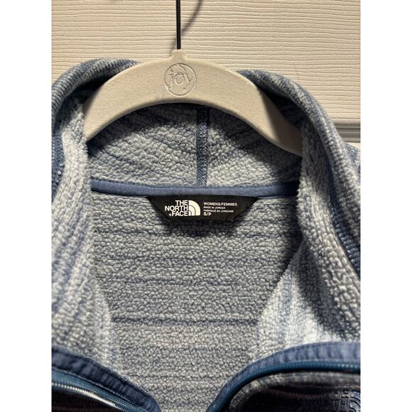 Women’s North Face full zip sweatshirt‎ - Picture 3 of 4